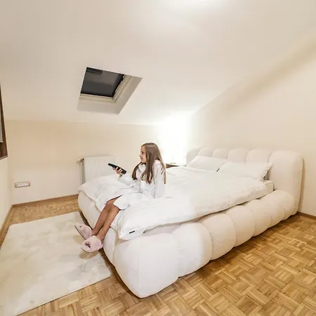 Hideaway Apartment *